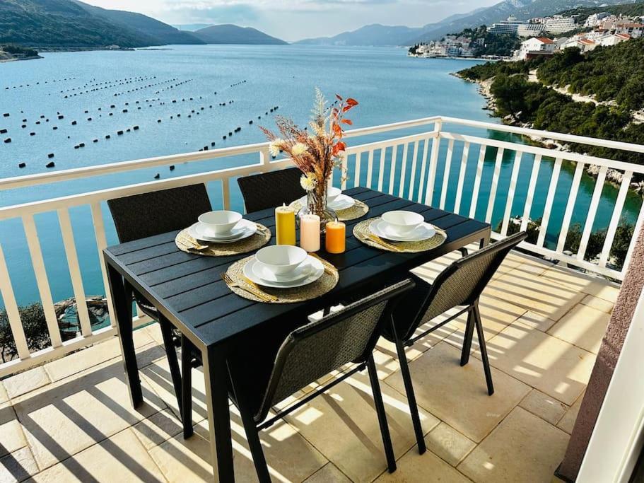 Beautiful Fully Renovated Apartment By The Sea, Large Balcony With Enchanting Views Neum Ngoại thất bức ảnh