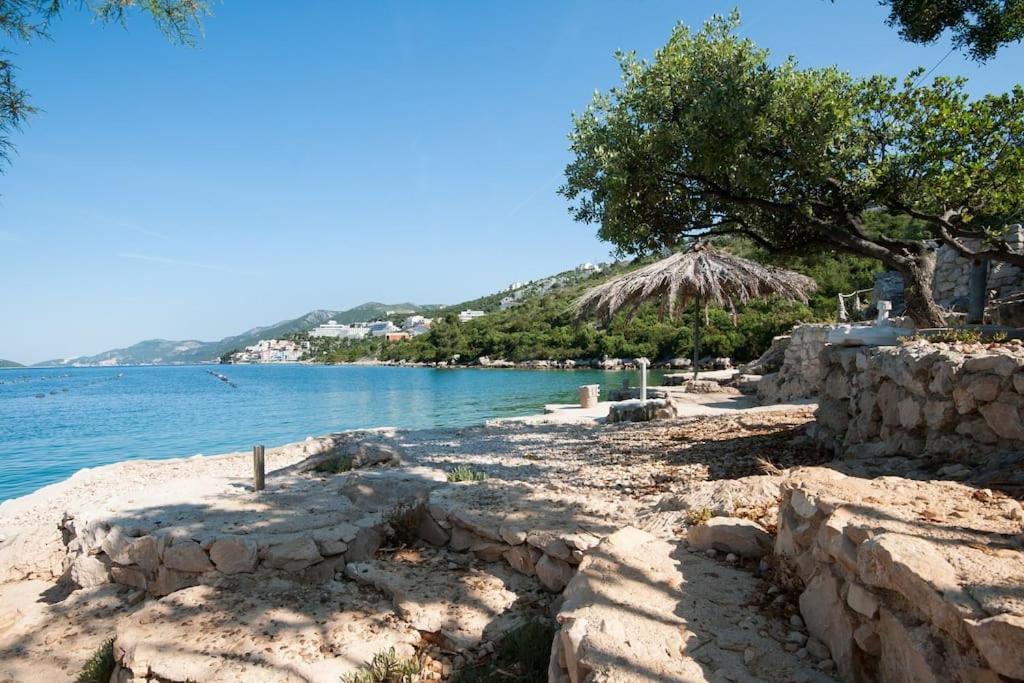 Beautiful Fully Renovated Apartment By The Sea, Large Balcony With Enchanting Views Neum Ngoại thất bức ảnh